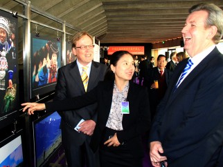 The Hon. Mr Barry O’ Farrell MP, Premier of New South Wales (Australia's Leading State), with Mr. Garry Crockett, Global Executive Chairman CHINA READY®, and Ms. Yang Hui from Xinhua Beijing, China’s official news agency
